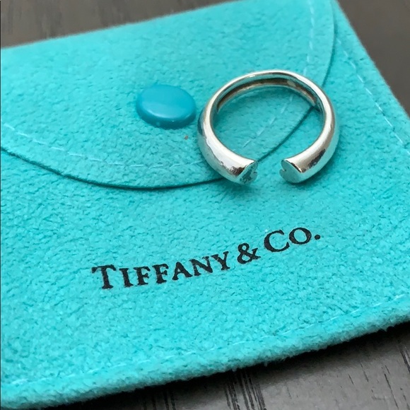 Tiffany & Co. Jewelry - 🎉HP🎉Authentic Tiffany & Co. ring
